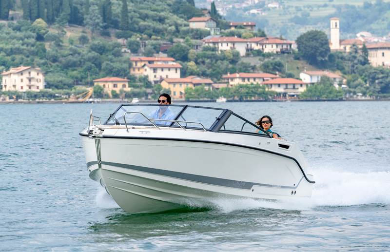 Quicksilver_Activ_675_Cruiser_RoJe_Boote_Allensbach_Bodenseezulassung_running5